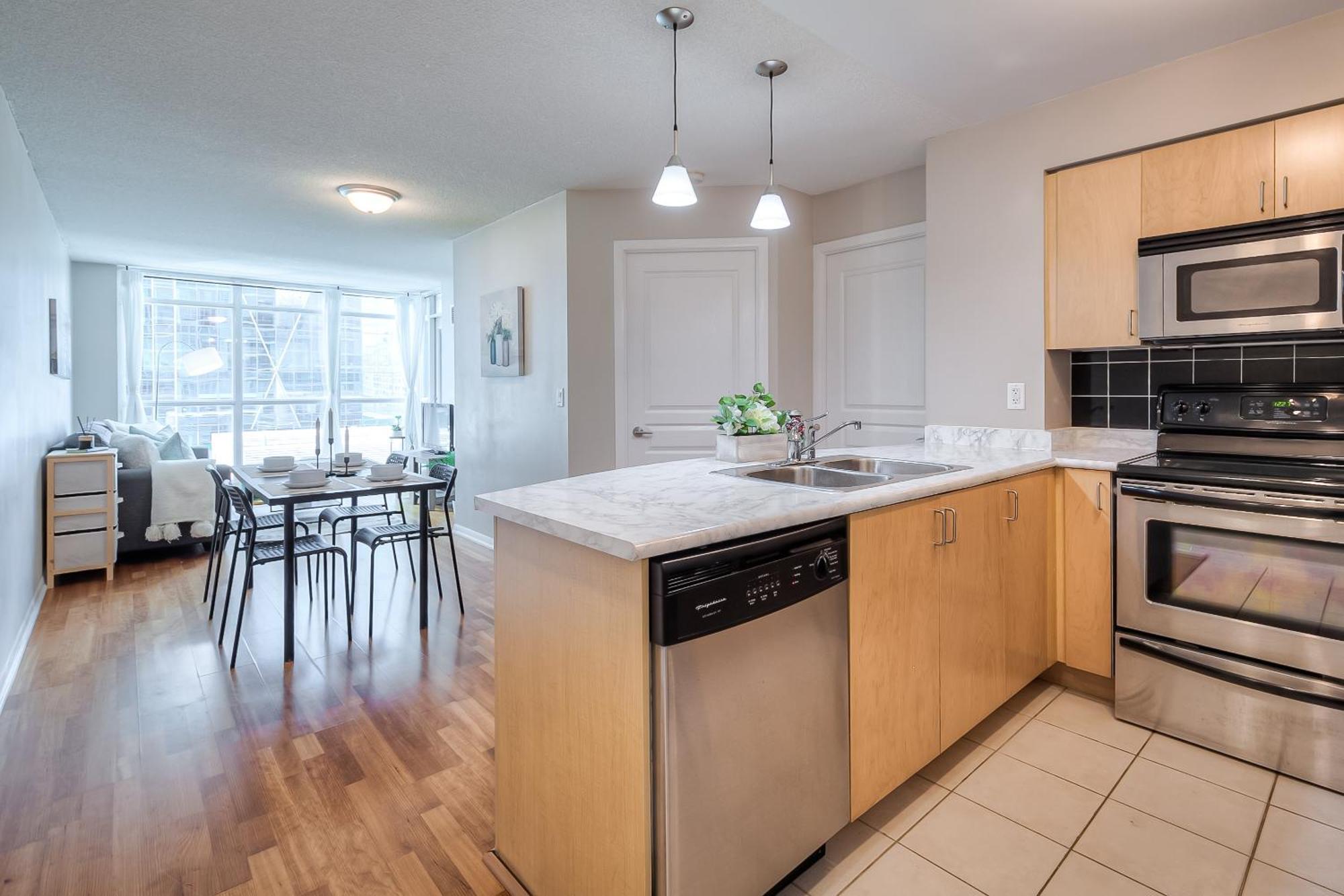 Rivetstays - The Yonge โตรอนโต ภายนอก รูปภาพ