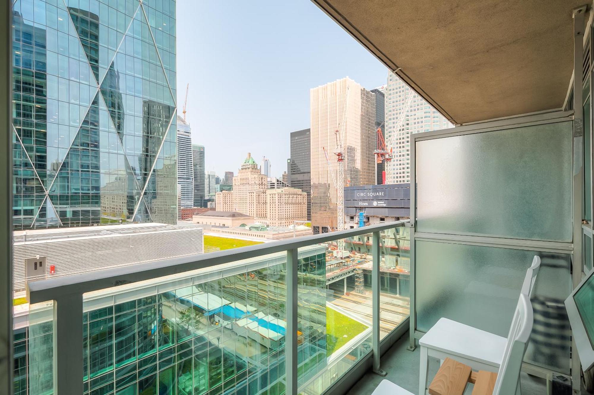 Rivetstays - The Yonge โตรอนโต ภายนอก รูปภาพ