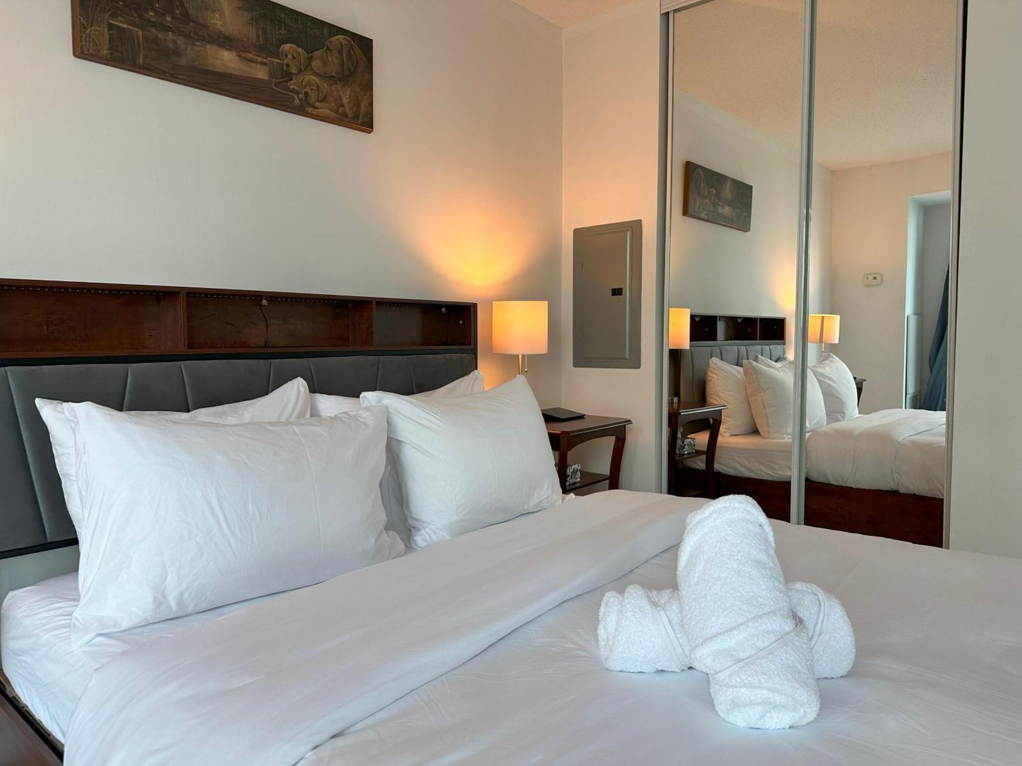 Rivetstays - The Yonge โตรอนโต ภายนอก รูปภาพ