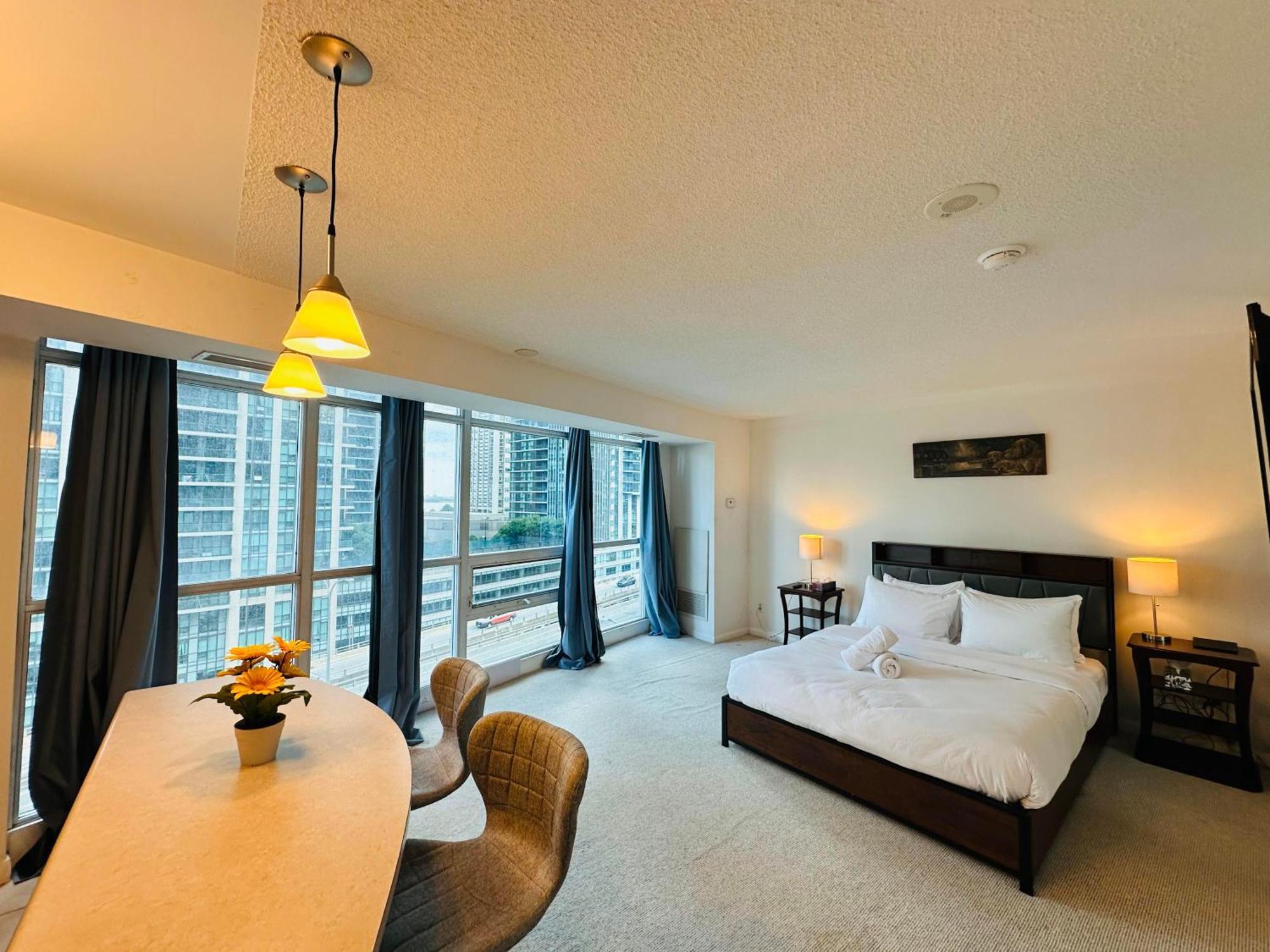 Rivetstays - The Yonge โตรอนโต ภายนอก รูปภาพ